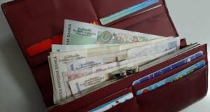 Дават до 915 лв месечна помощ на родители – ето какви са условията