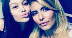 Пълна промяна с дъщерята на Анелия! (Снимки)