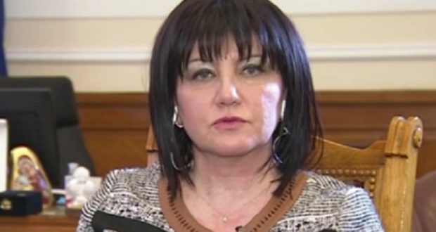 Стела Николова: Г- жа Караянчева да проумее че не всички в тази държава са избиратели на ГЕРБ