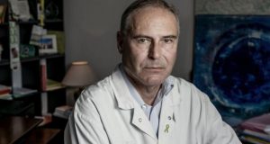ТОП инфекционист от Франция: Хора спрете с тази ваксина ние не сме опитни зайчета!