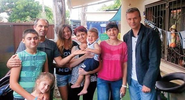 След смъртта на съпругата си 31-годишният Антон отглежда 6 деца сам-Ето как му се отблагодари съдбата!