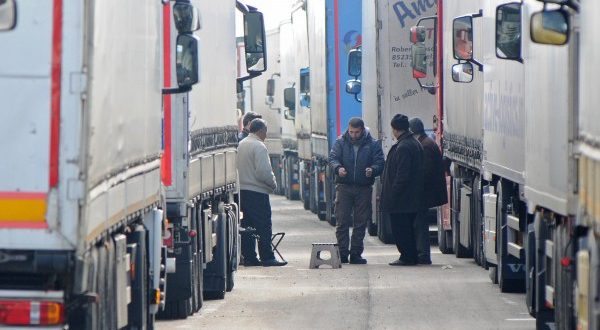 Полски тираджия изригна: Няма да отидем на Острова само за да спасим Коледата на британците