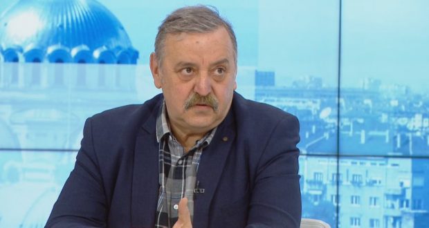 Кантарджиев: Имаме пълни болници пълни интензивни отделения четвъртата вълна надмина починалите с COVID от третата вълна