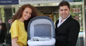 Чудотворна икона от Асеновградско помогнала на Гери Малкоданска да роди здраво бебе