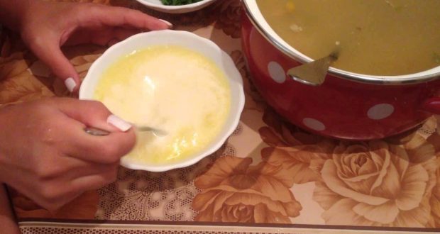 Така се прави перфектната ВАРЕНА ЗАСТРОЙКА за супа - най-безопасна е и с нея става най-вкусната и плътна супичка: