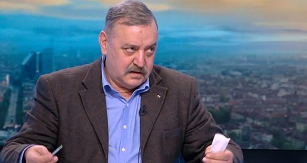 Заболи ли те гърло взимаш лимон със сода. Започне ли кашлицата инхалация с вряща вода и сода…